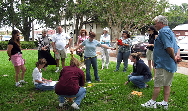 FPAN staff demonstrates activity for teachers